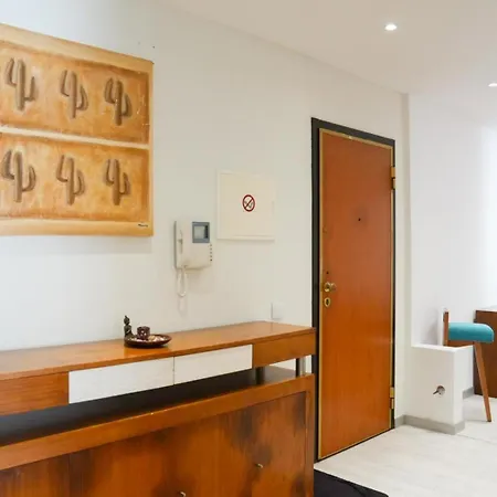 Apartment North *